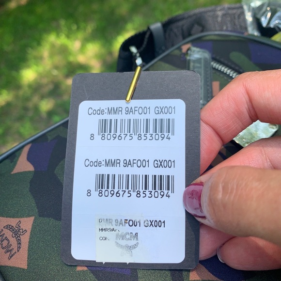 ⛔️SOlD⛔️Authentic MCM Nylon/Leather zip camo Crosb - Picture 10 of 13